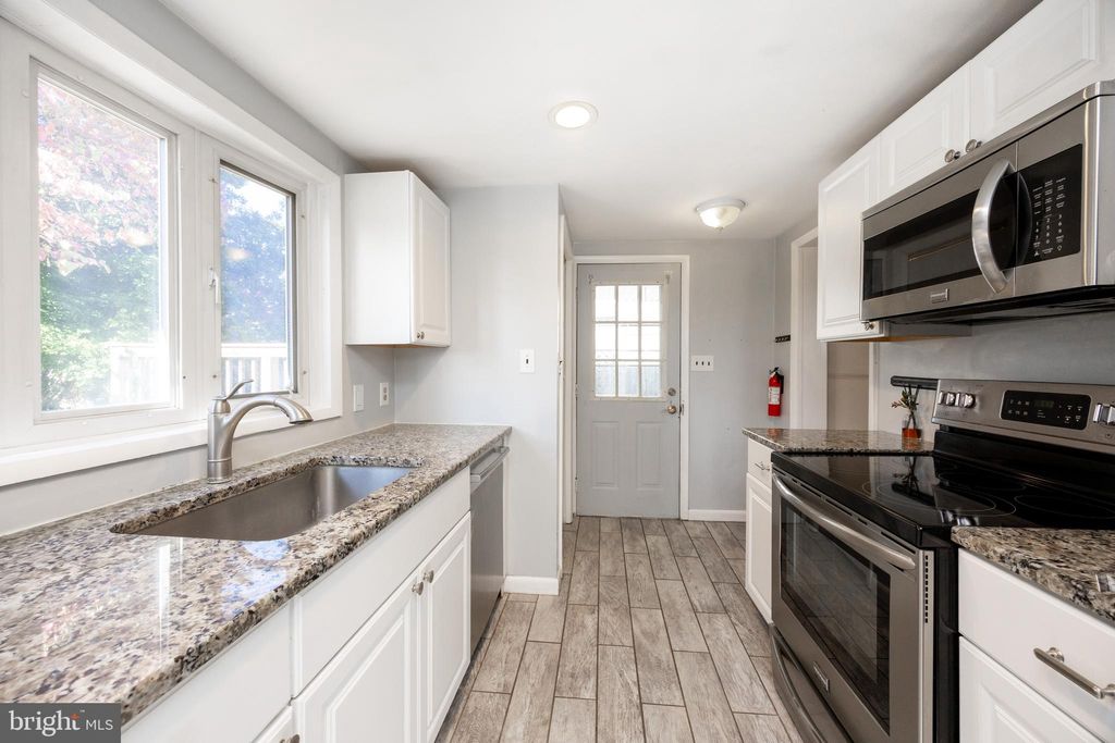 Photo of 264 Roberts Avenue, CONSHOHOCKEN, PA 19428 (MLS # PAMC2159578)