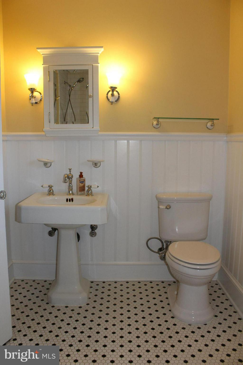 DOWNTOWN FREDERICKSBURG - Residential Lease