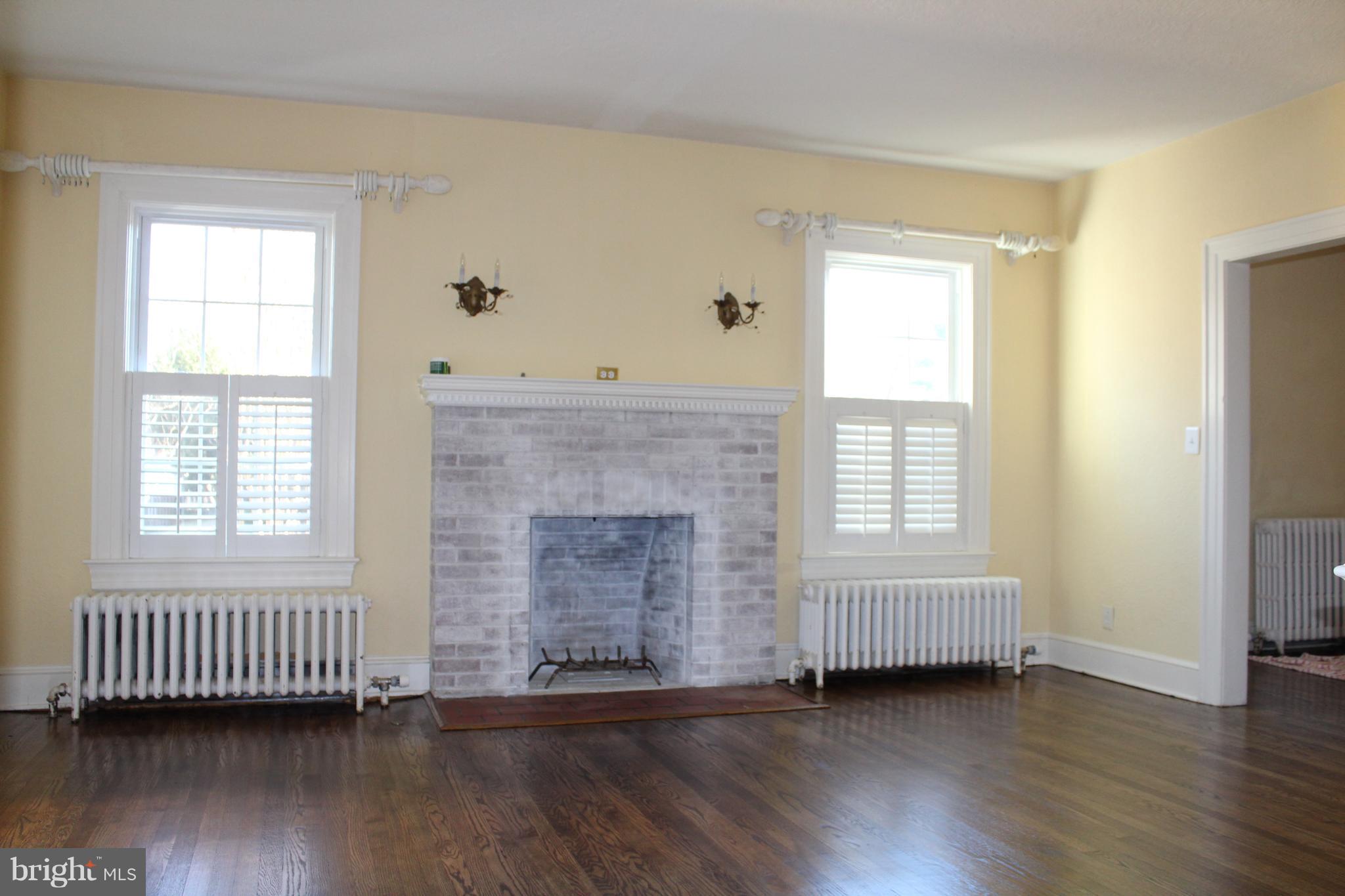 DOWNTOWN FREDERICKSBURG - Residential Lease