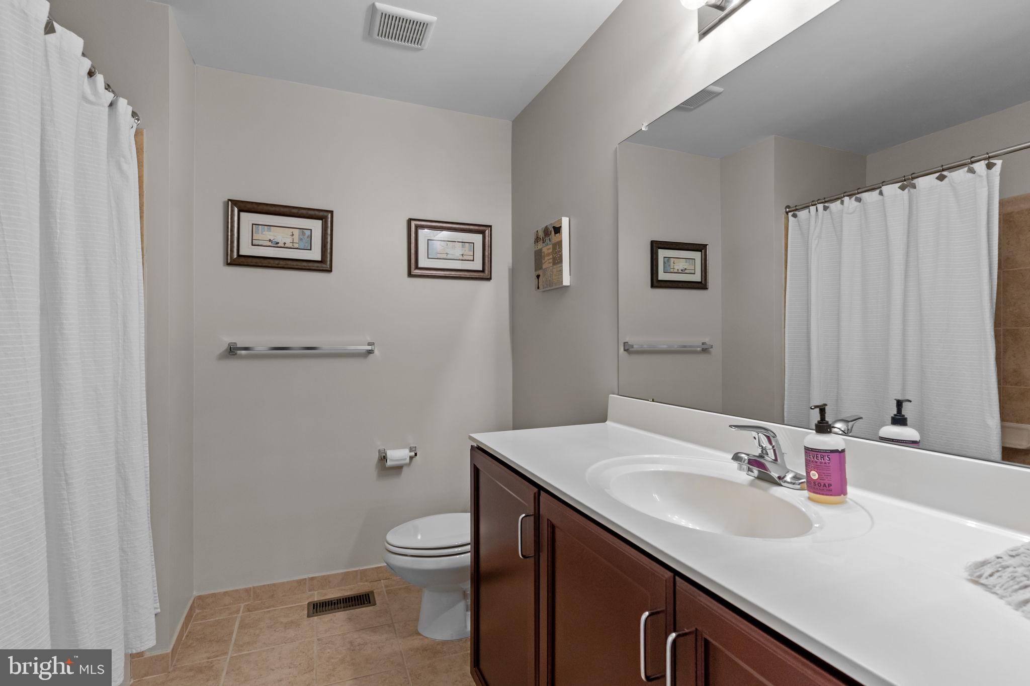 WALNUT GROVE - Residential