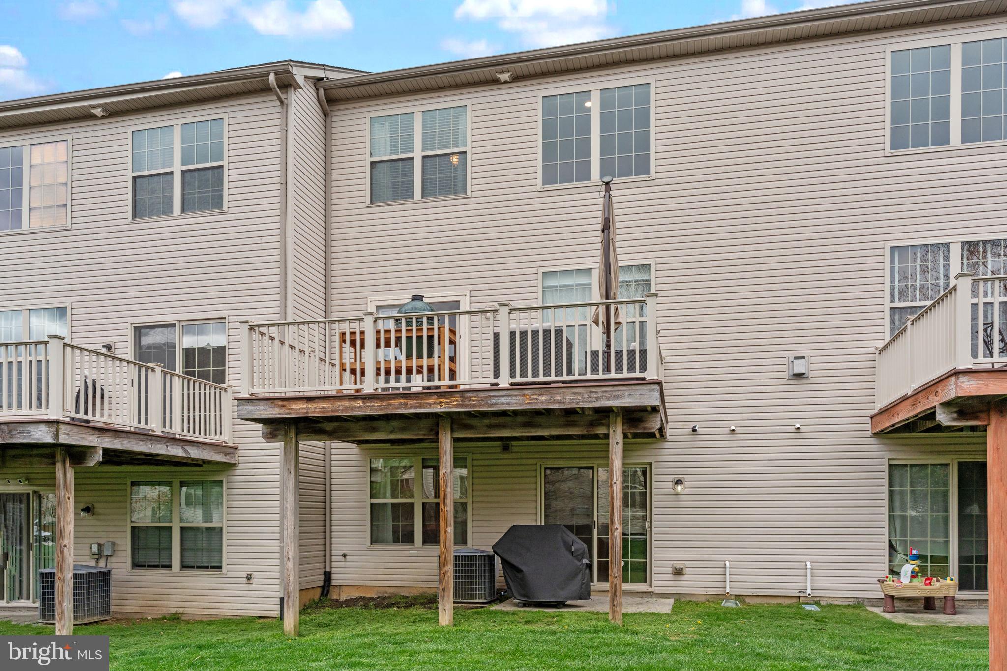 WALNUT GROVE - Residential