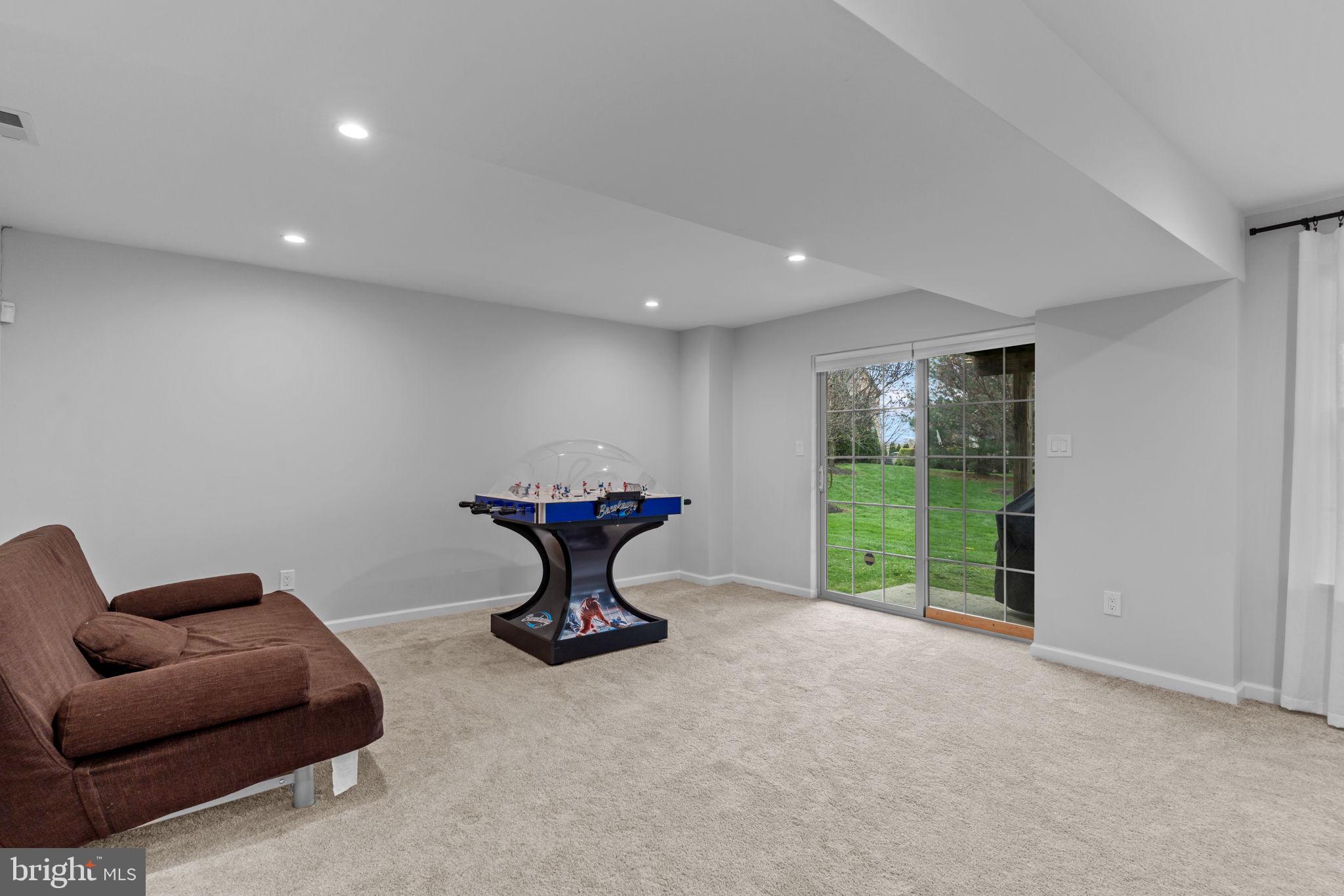 WALNUT GROVE - Residential