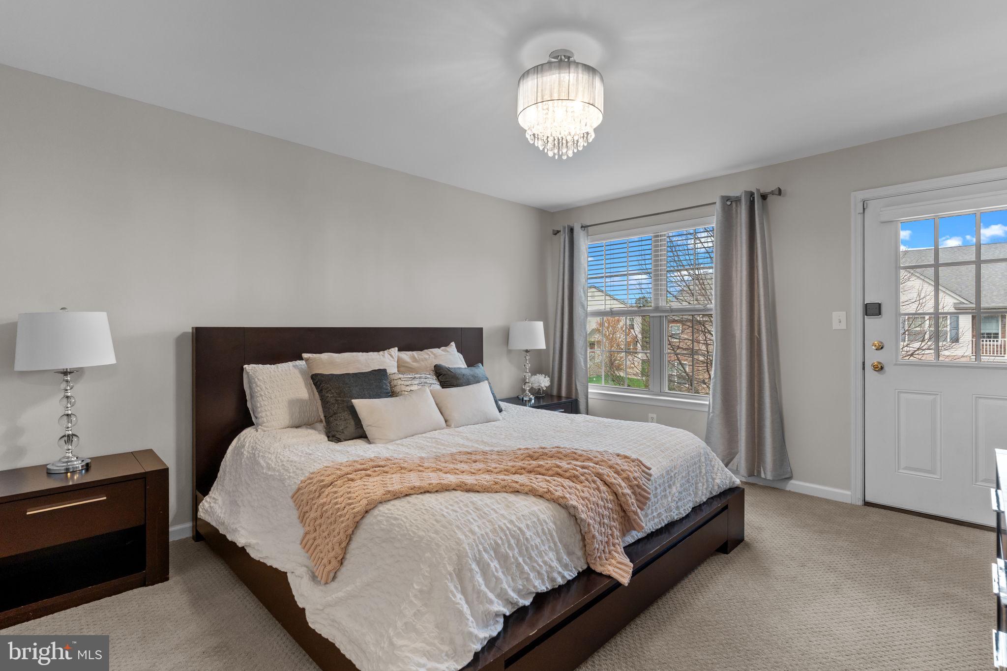 WALNUT GROVE - Residential