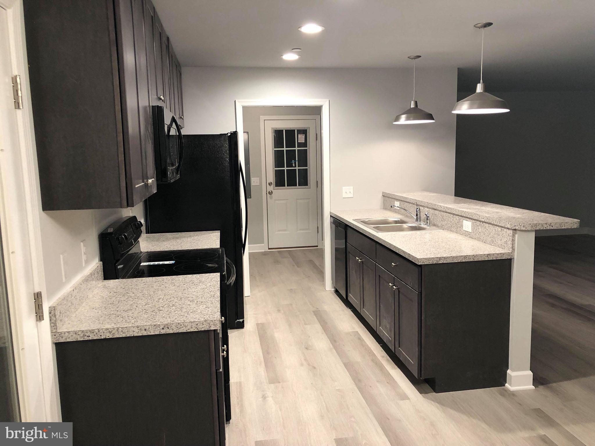 PEAR TREE POINT - Residential Lease