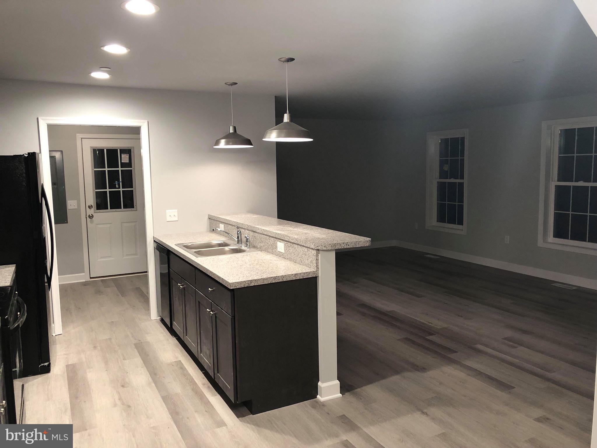 PEAR TREE POINT - Residential Lease