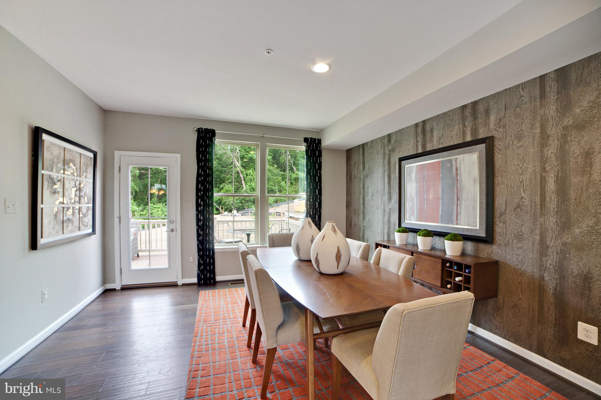 PONDVIEW - Residential