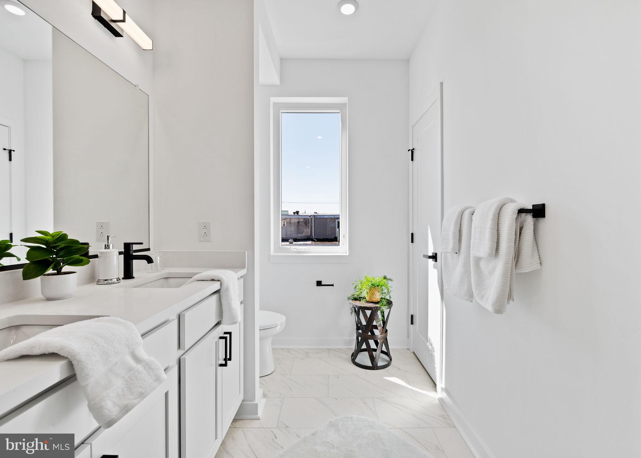 PORT RICHMOND - Residential