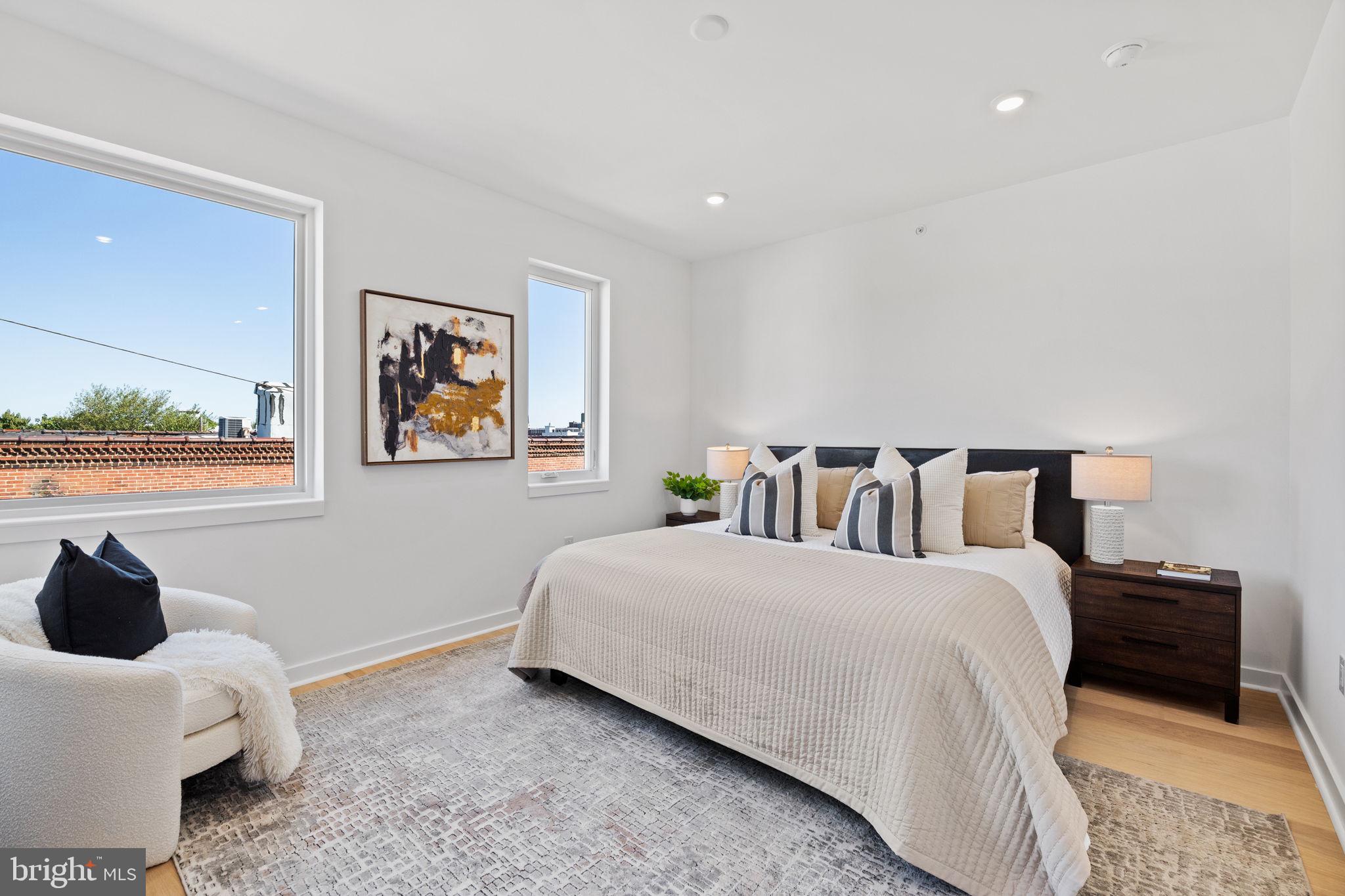 PORT RICHMOND - Residential