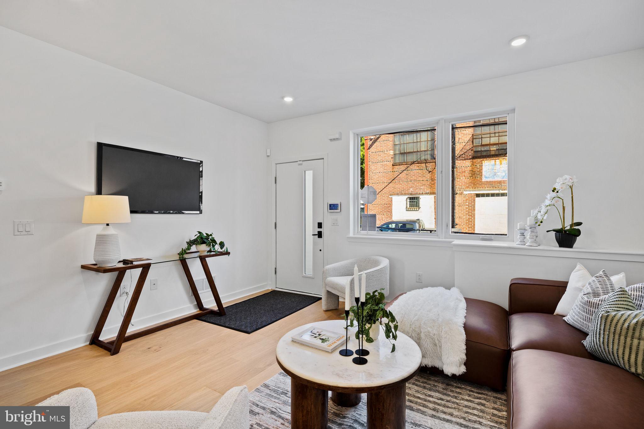 PORT RICHMOND - Residential