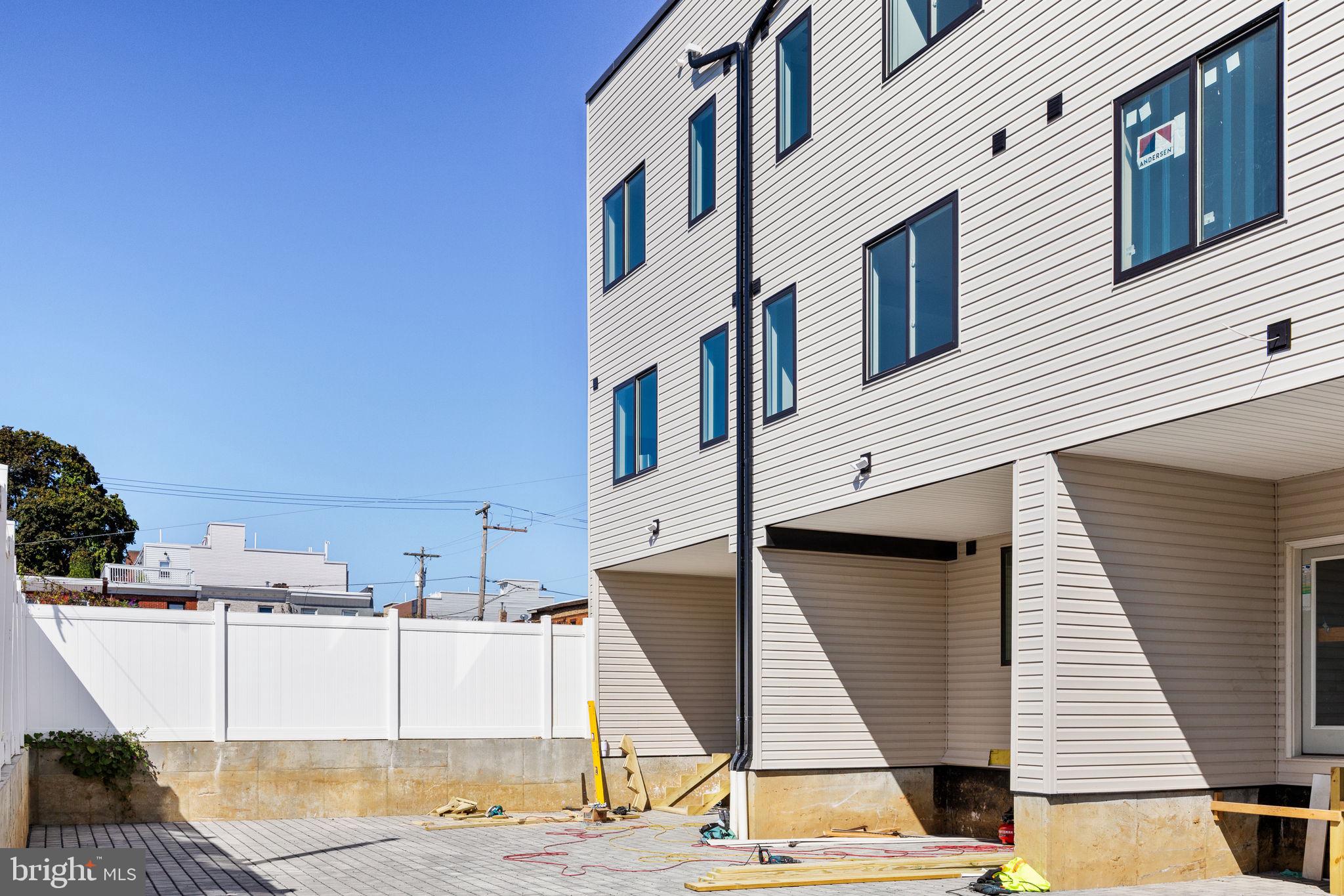 PORT RICHMOND - Residential