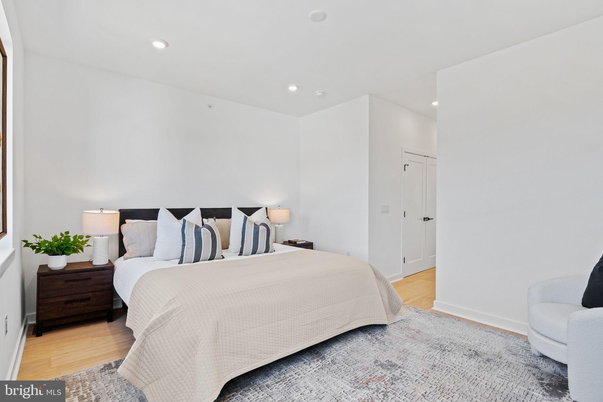 PORT RICHMOND - Residential