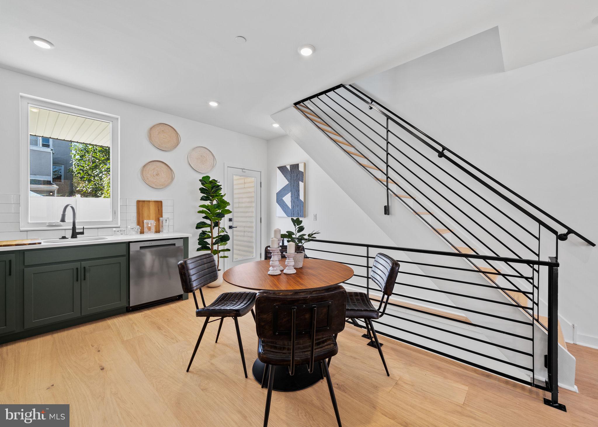 PORT RICHMOND - Residential