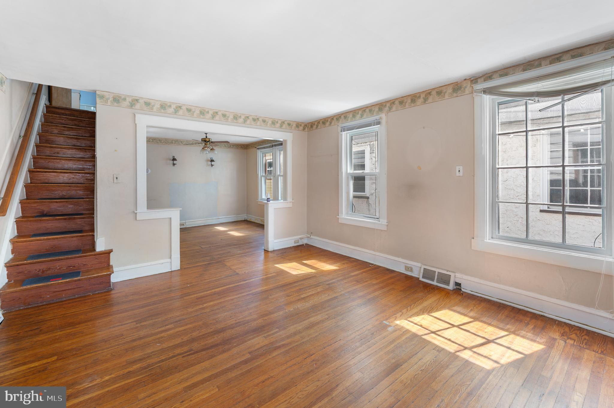 CLIFTON HEIGHTS - Residential