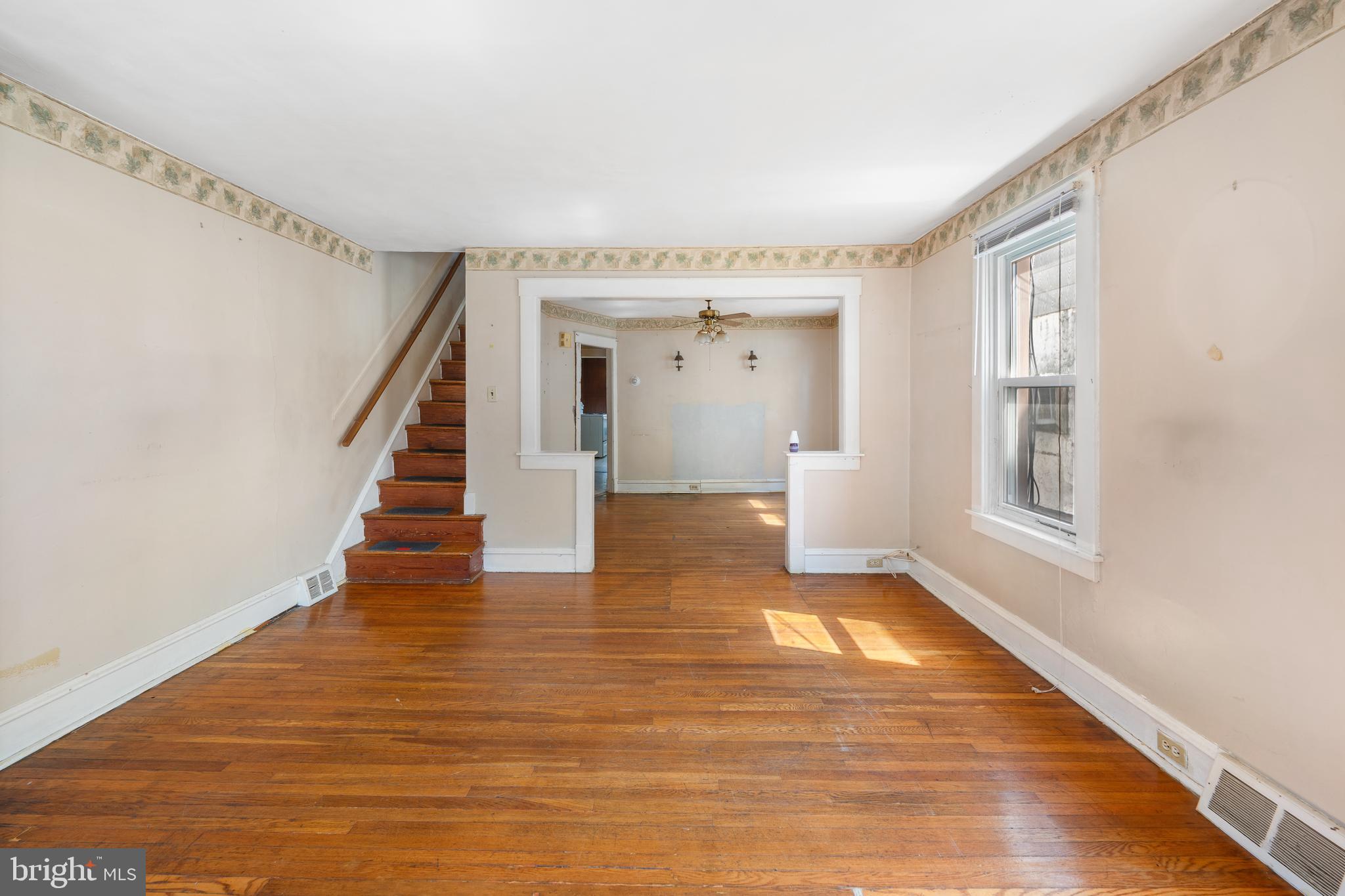 CLIFTON HEIGHTS - Residential