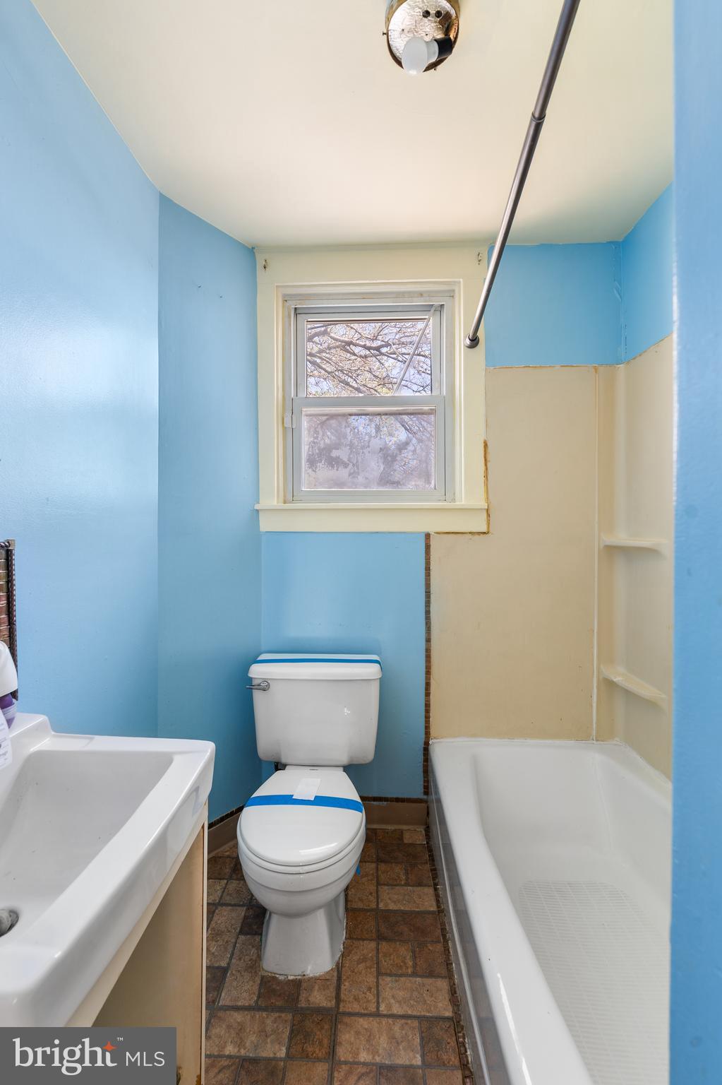 CLIFTON HEIGHTS - Residential