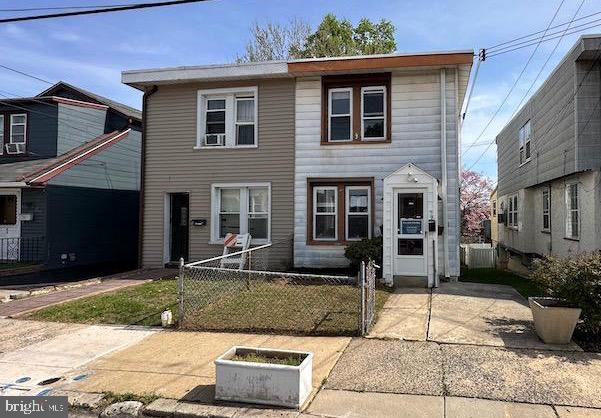 CLIFTON HEIGHTS - Residential