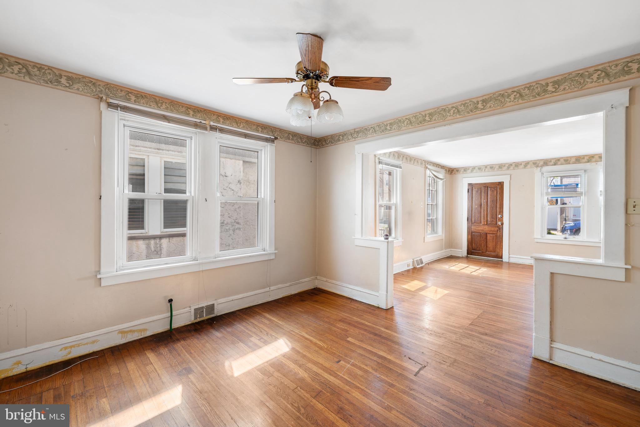 CLIFTON HEIGHTS - Residential