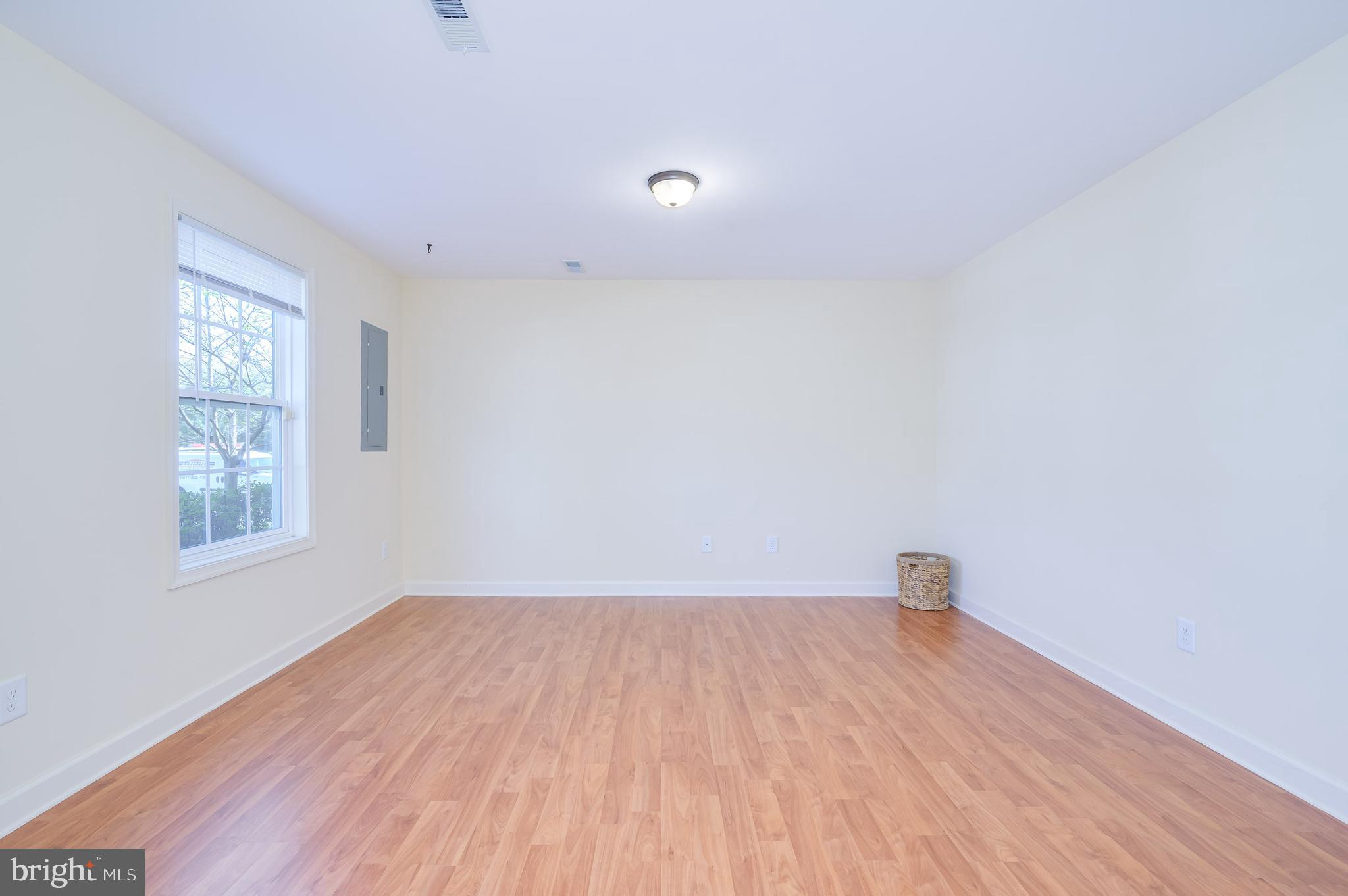 INWOOD VILLAGE - Residential