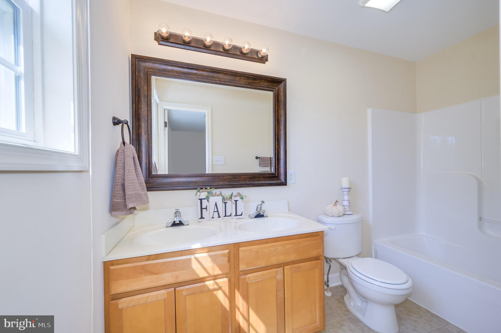 INWOOD VILLAGE - Residential