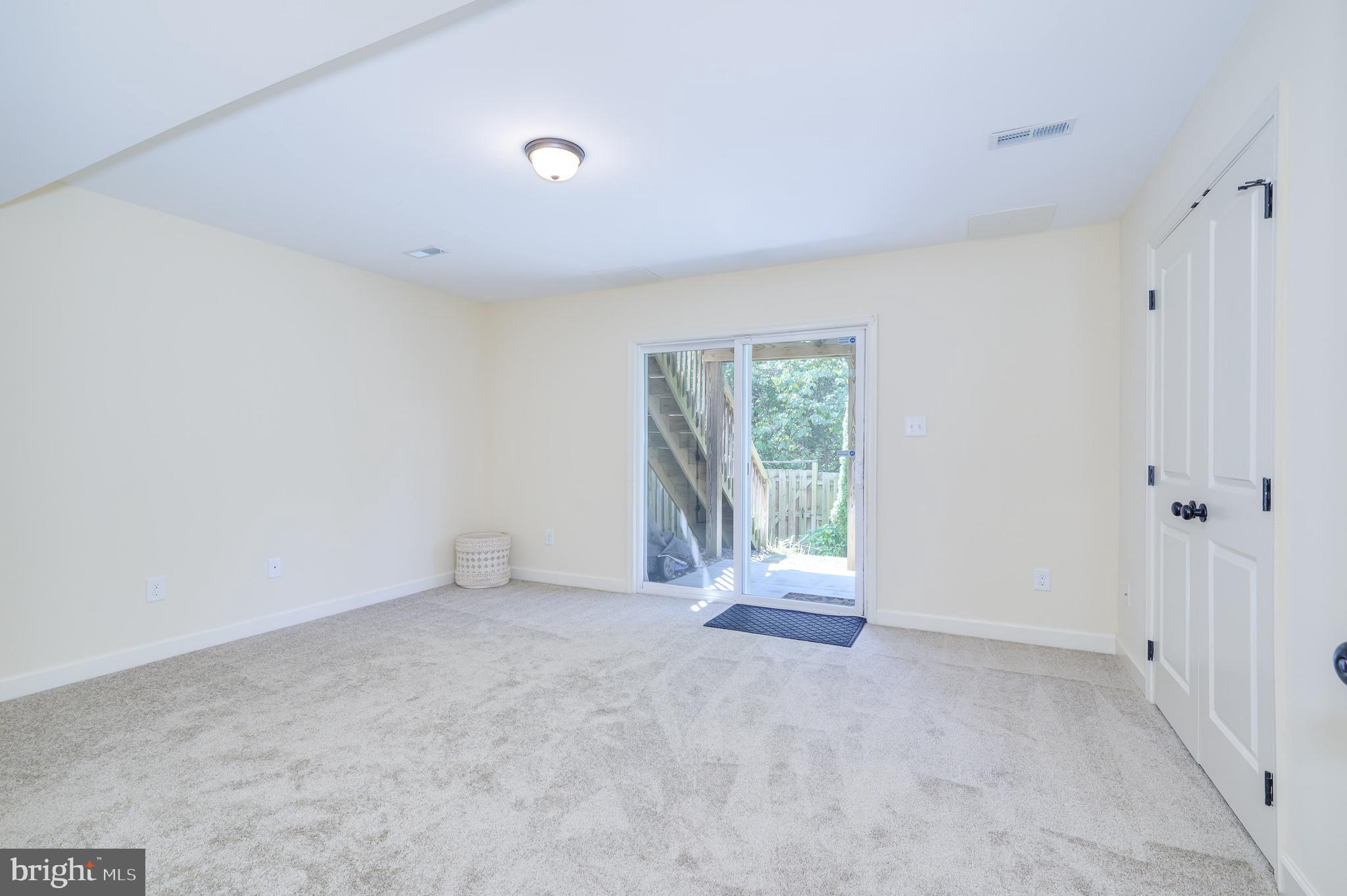 INWOOD VILLAGE - Residential