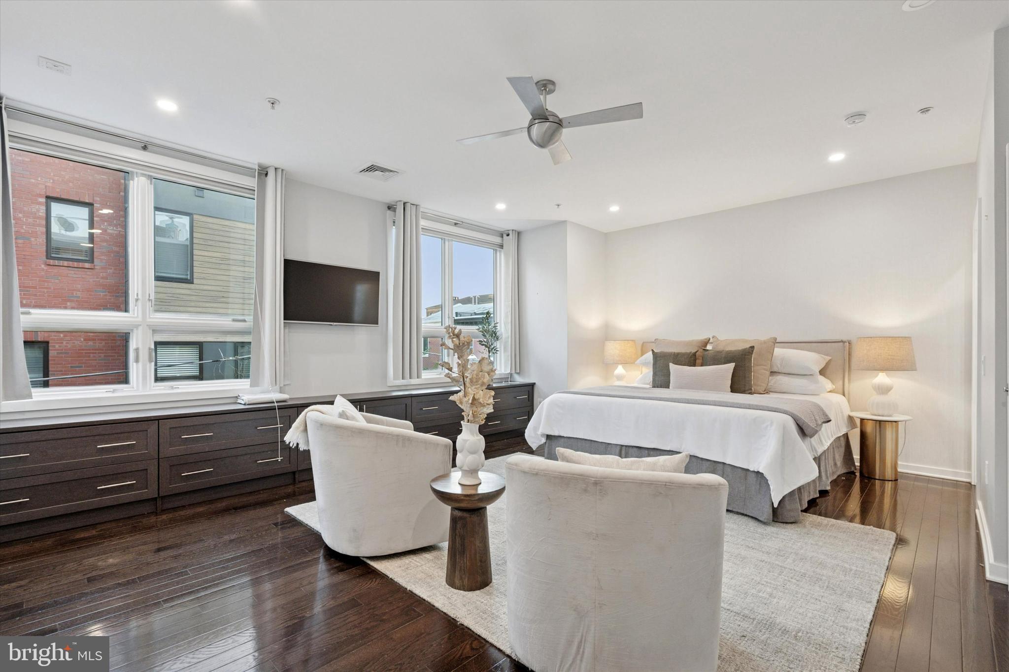 GRADUATE HOSPITAL - Residential