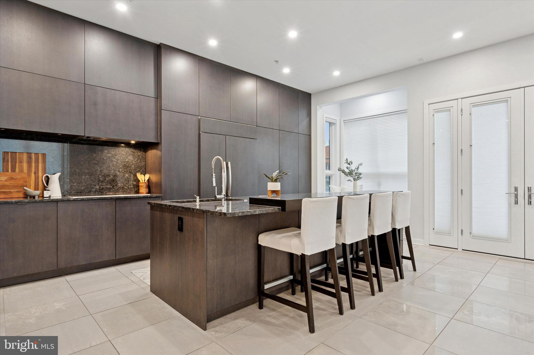 GRADUATE HOSPITAL - Residential