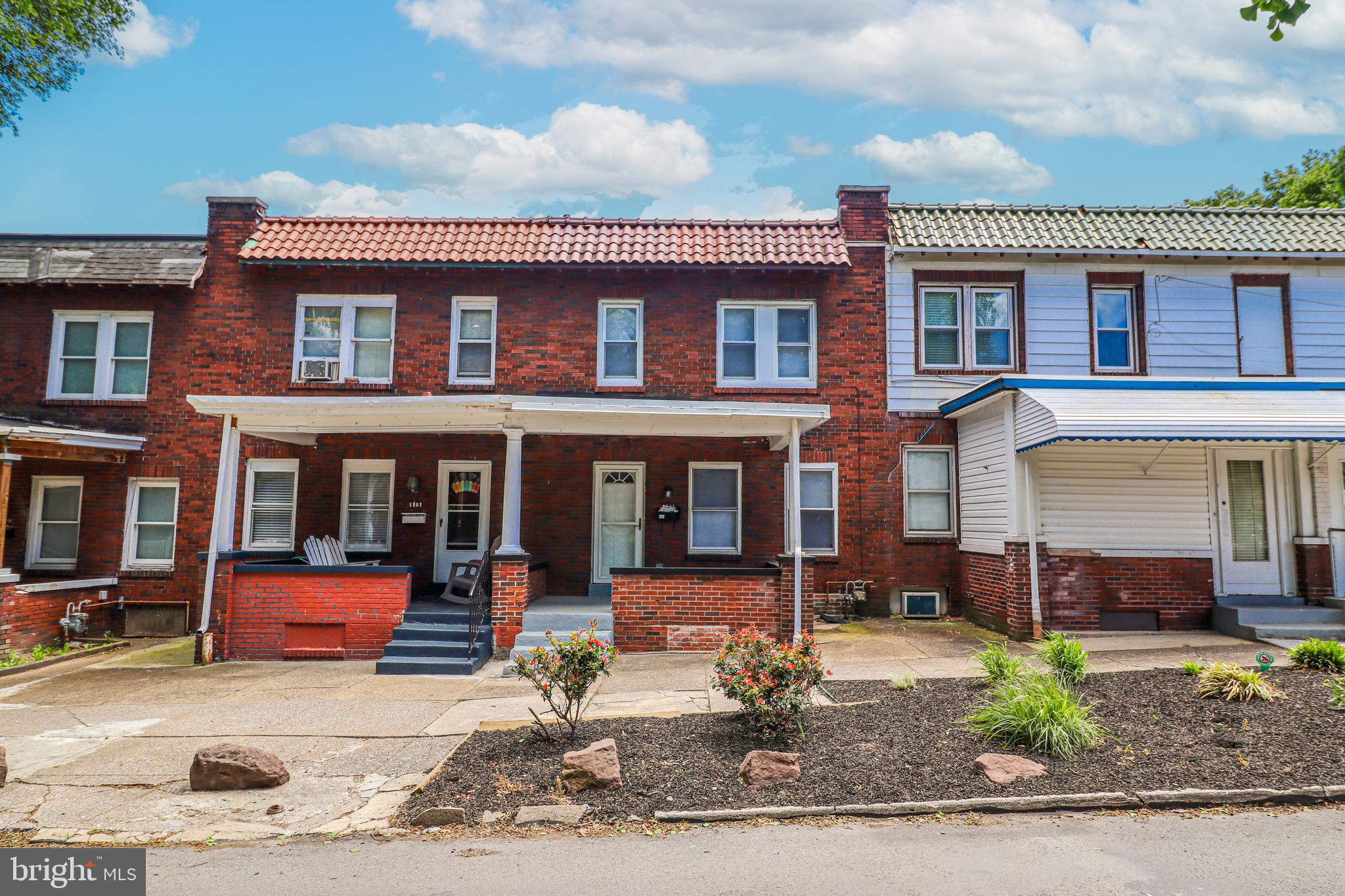 1505 CATHERINE STREET