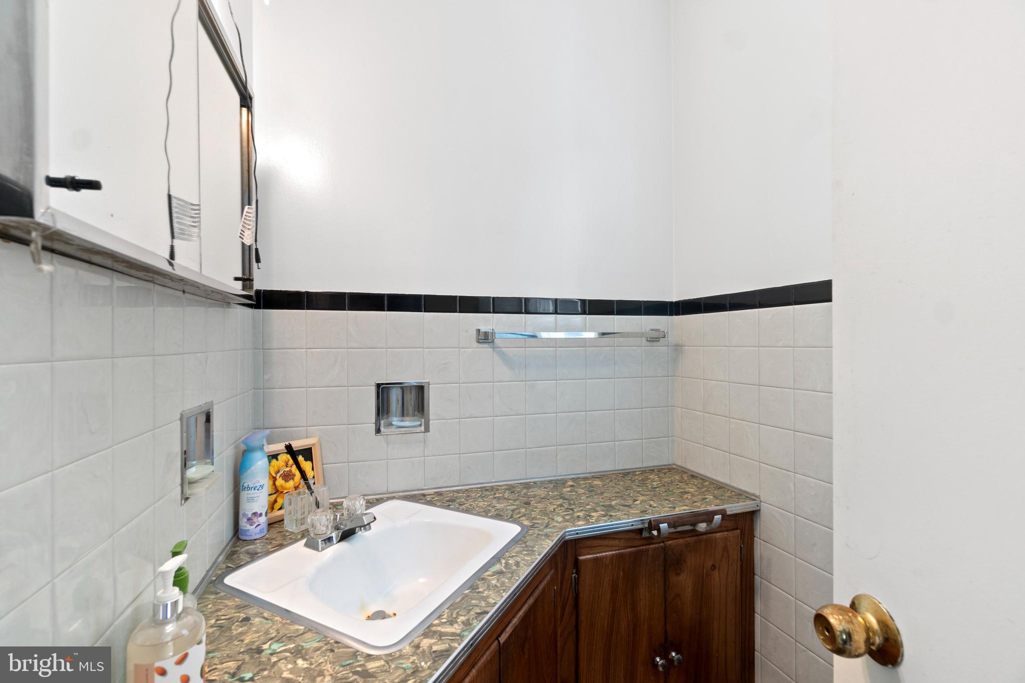 BRENTWOOD - Residential