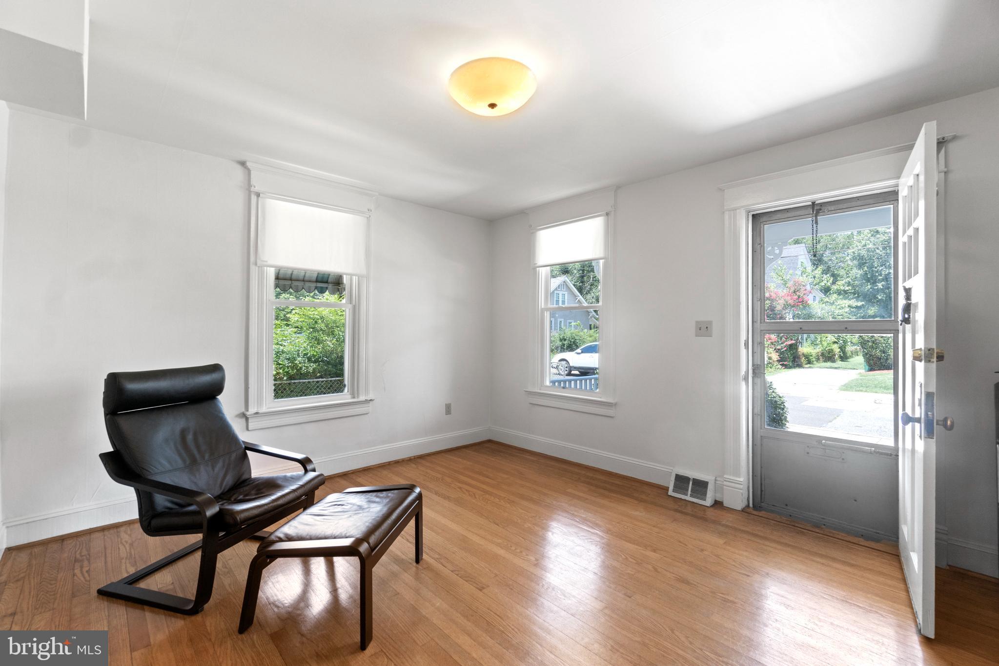 BRENTWOOD - Residential