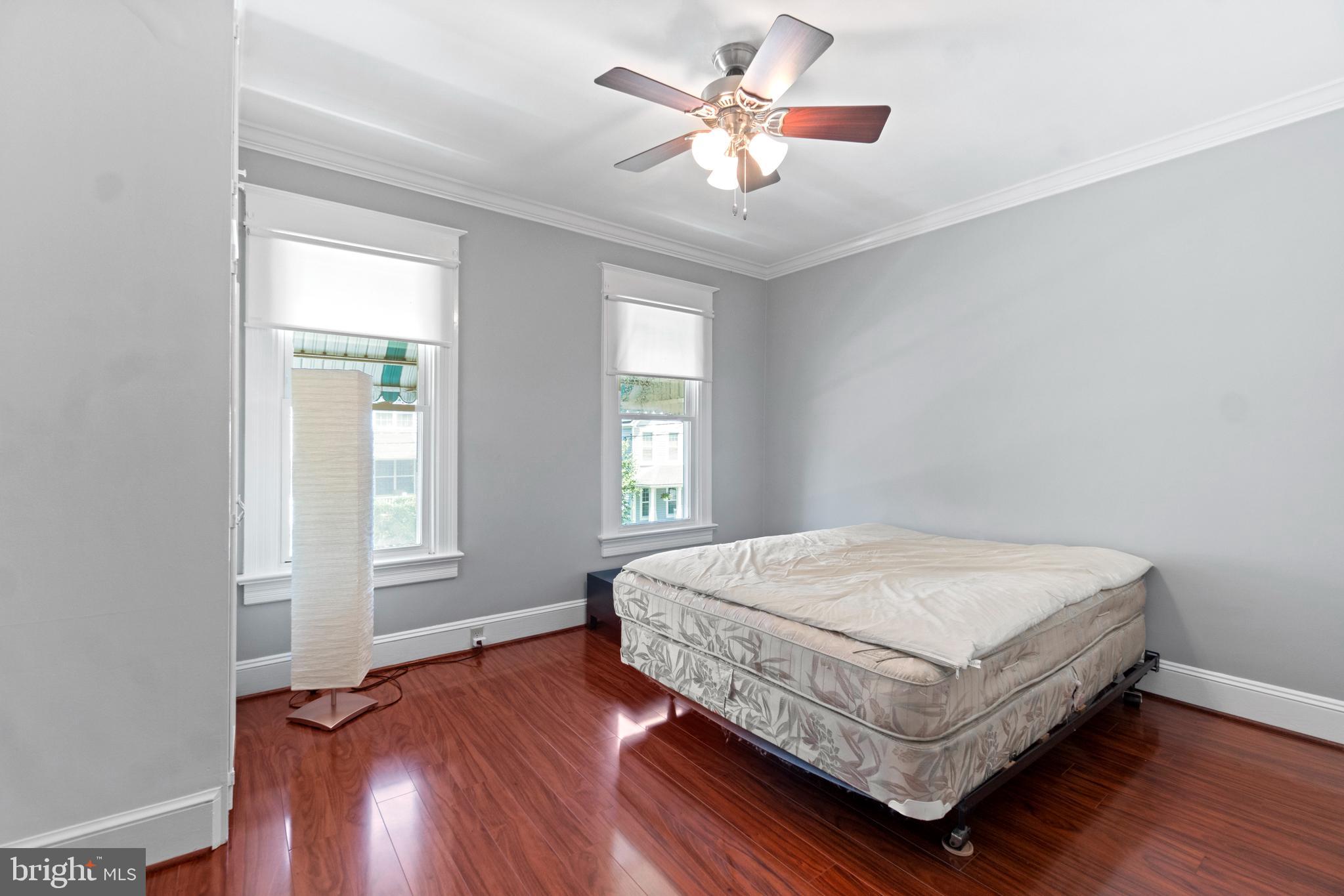 BRENTWOOD - Residential