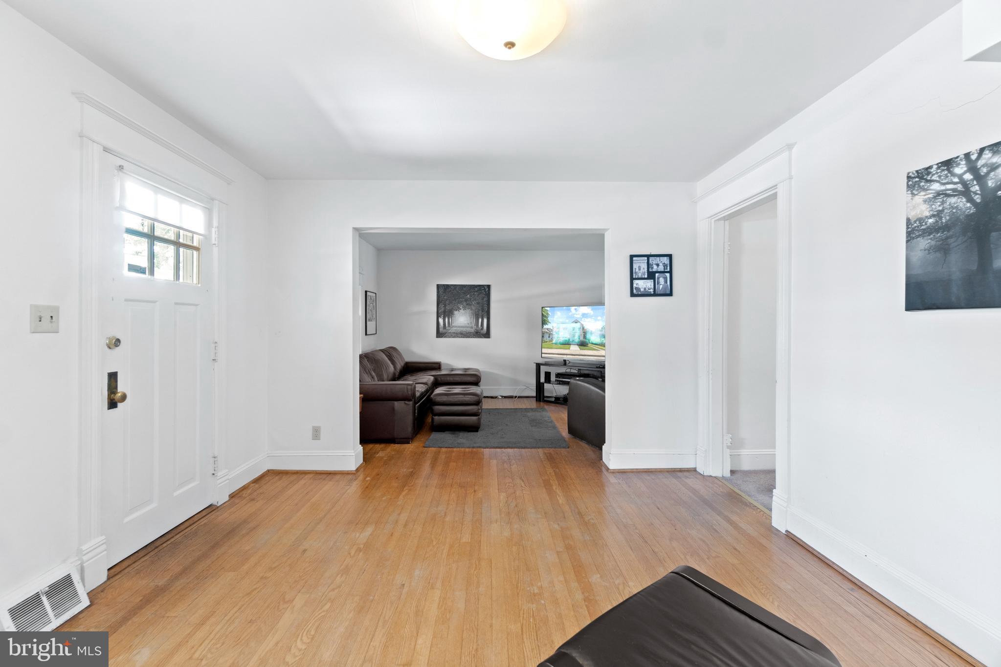 BRENTWOOD - Residential