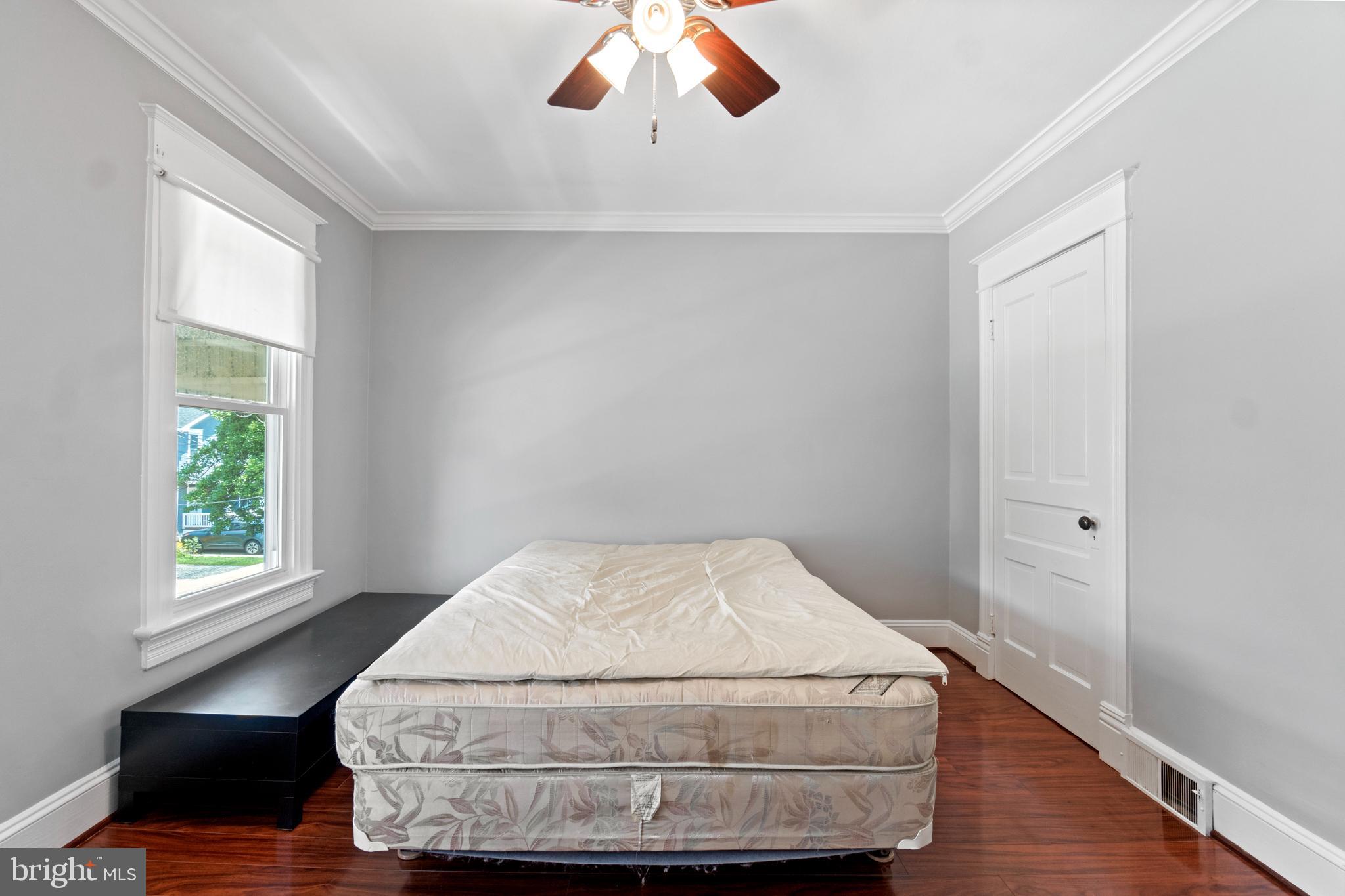 BRENTWOOD - Residential