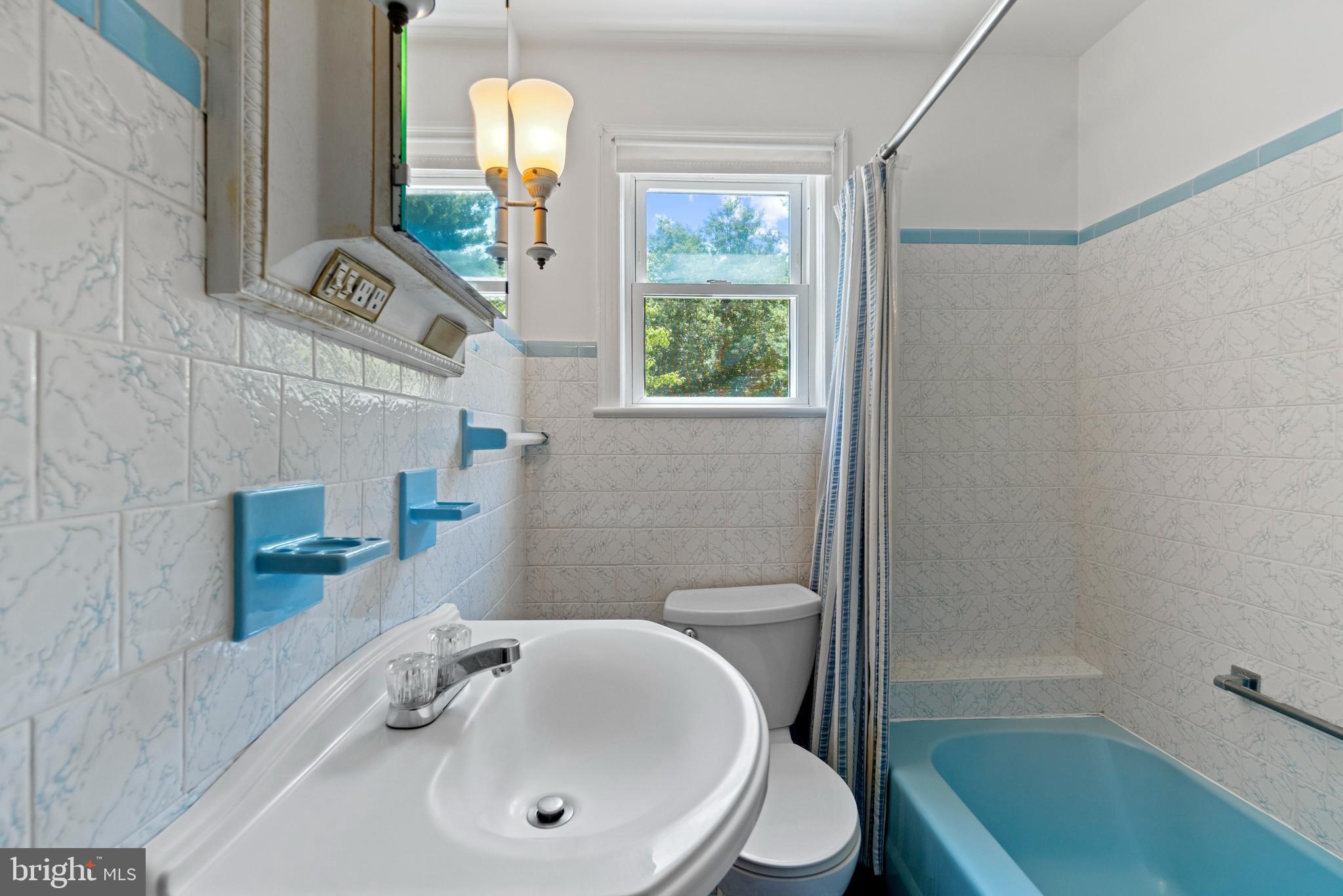 BRENTWOOD - Residential