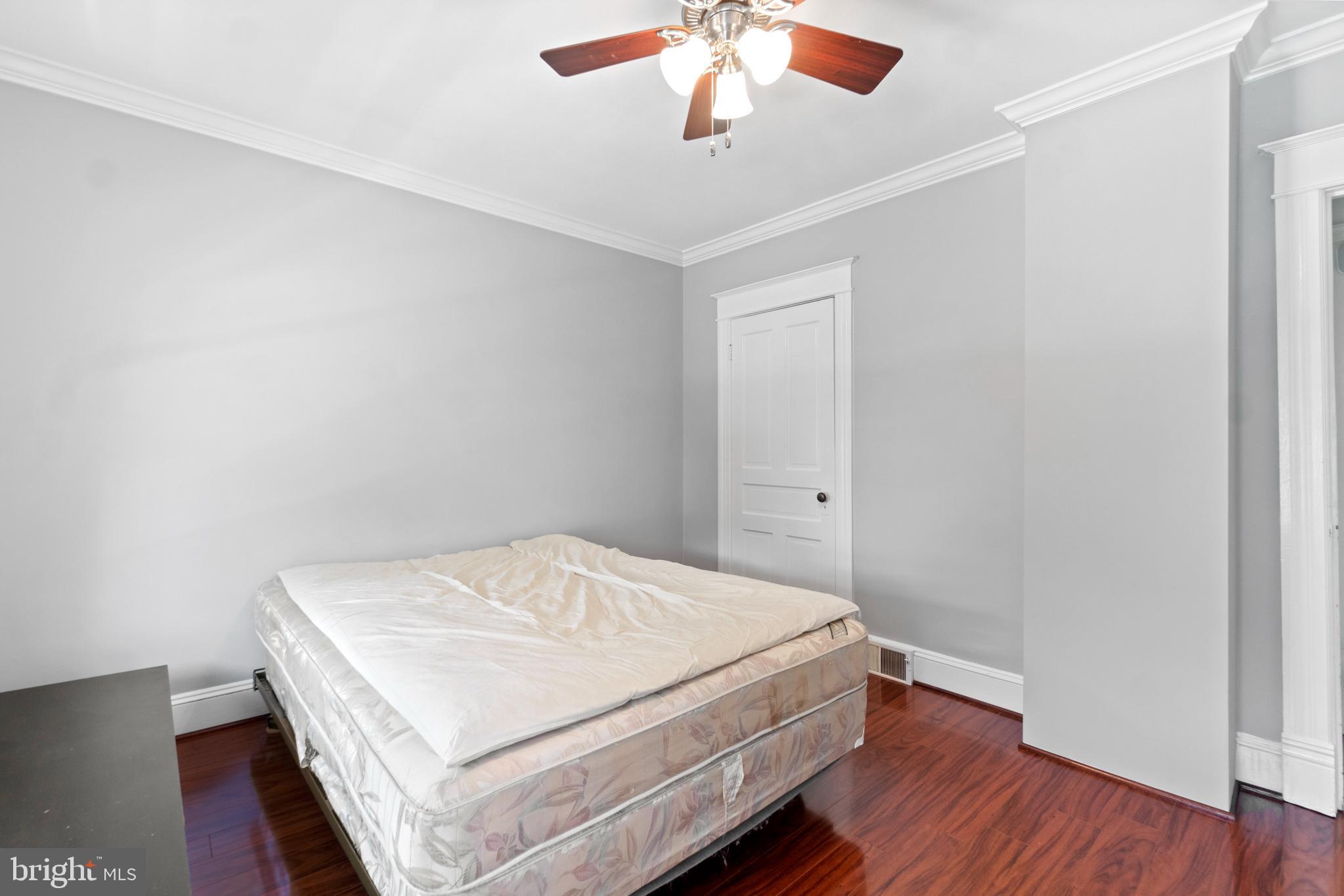 BRENTWOOD - Residential