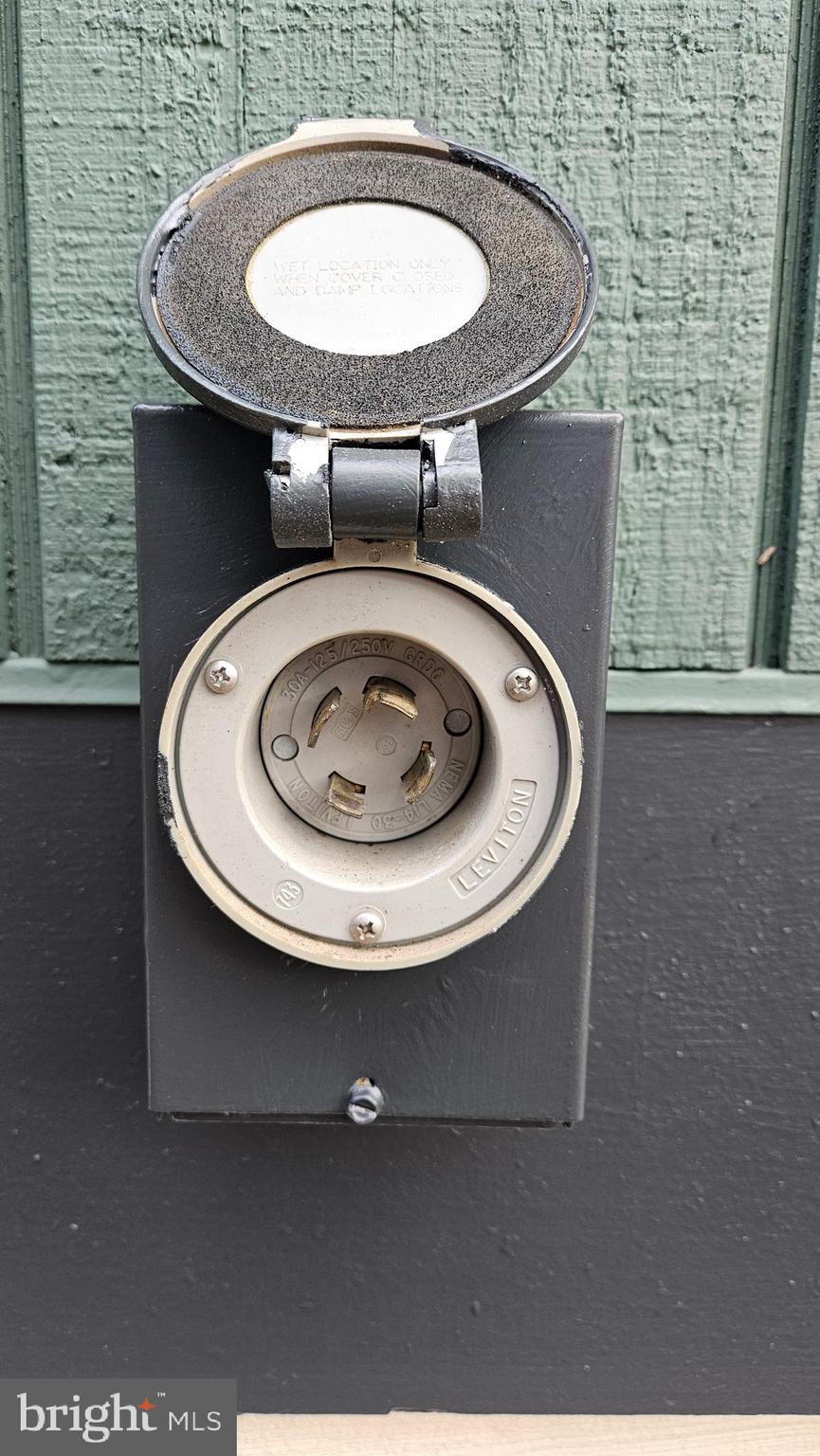 RIVER RIDGE - Residential