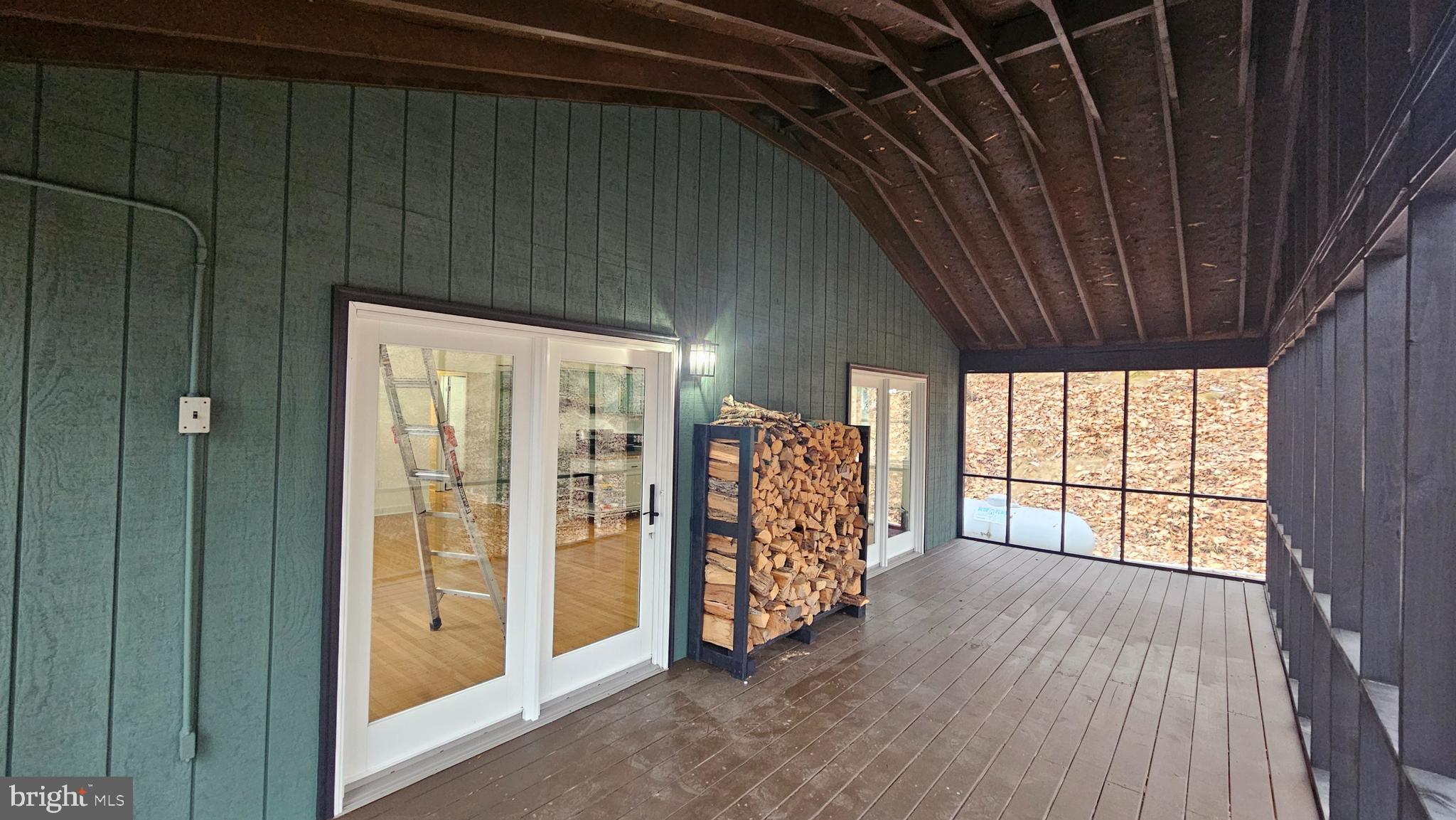 RIVER RIDGE - Residential