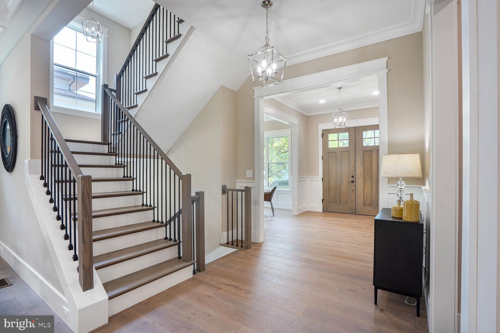 VIENNA WOODS - Residential