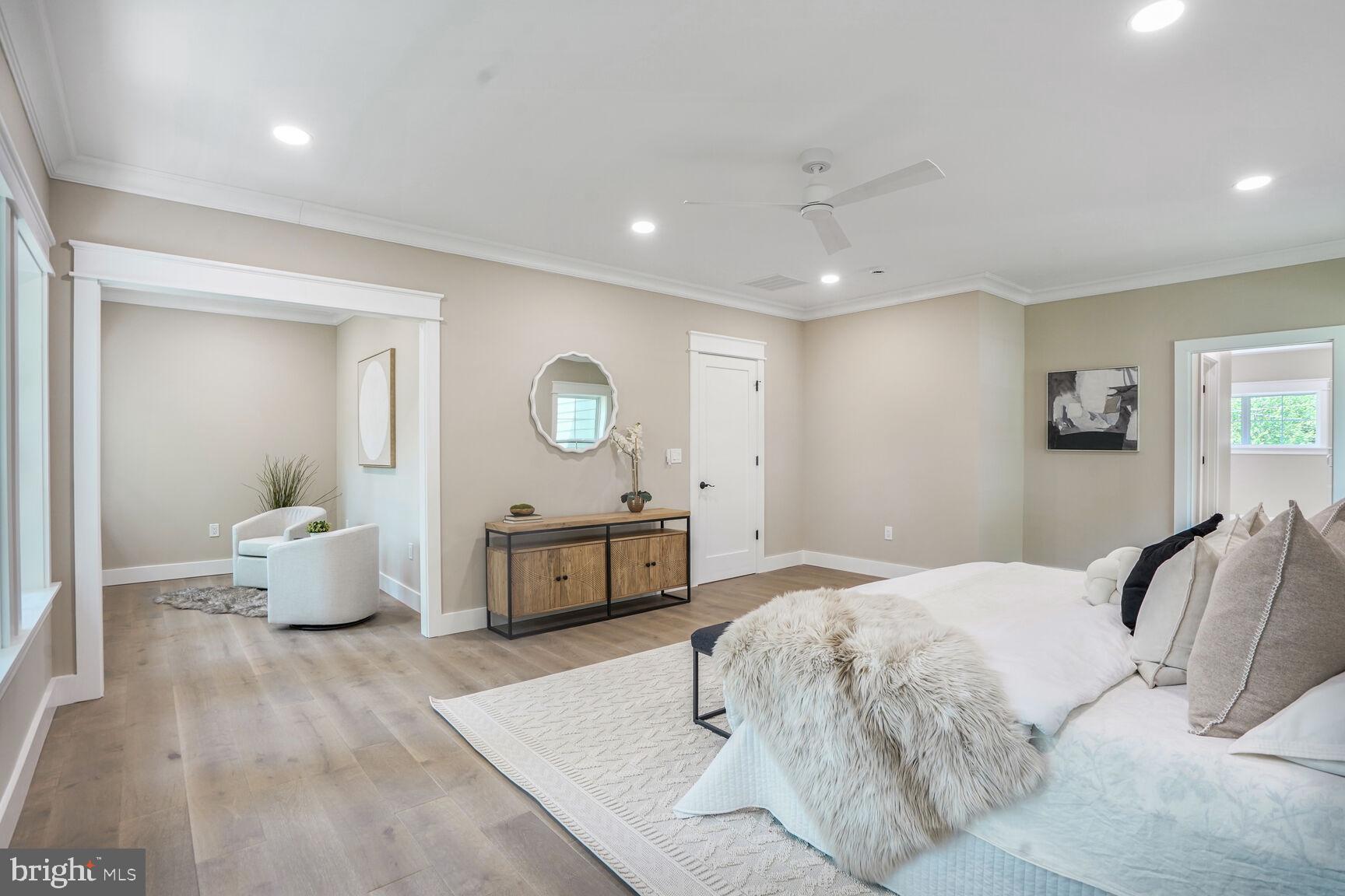 VIENNA WOODS - Residential