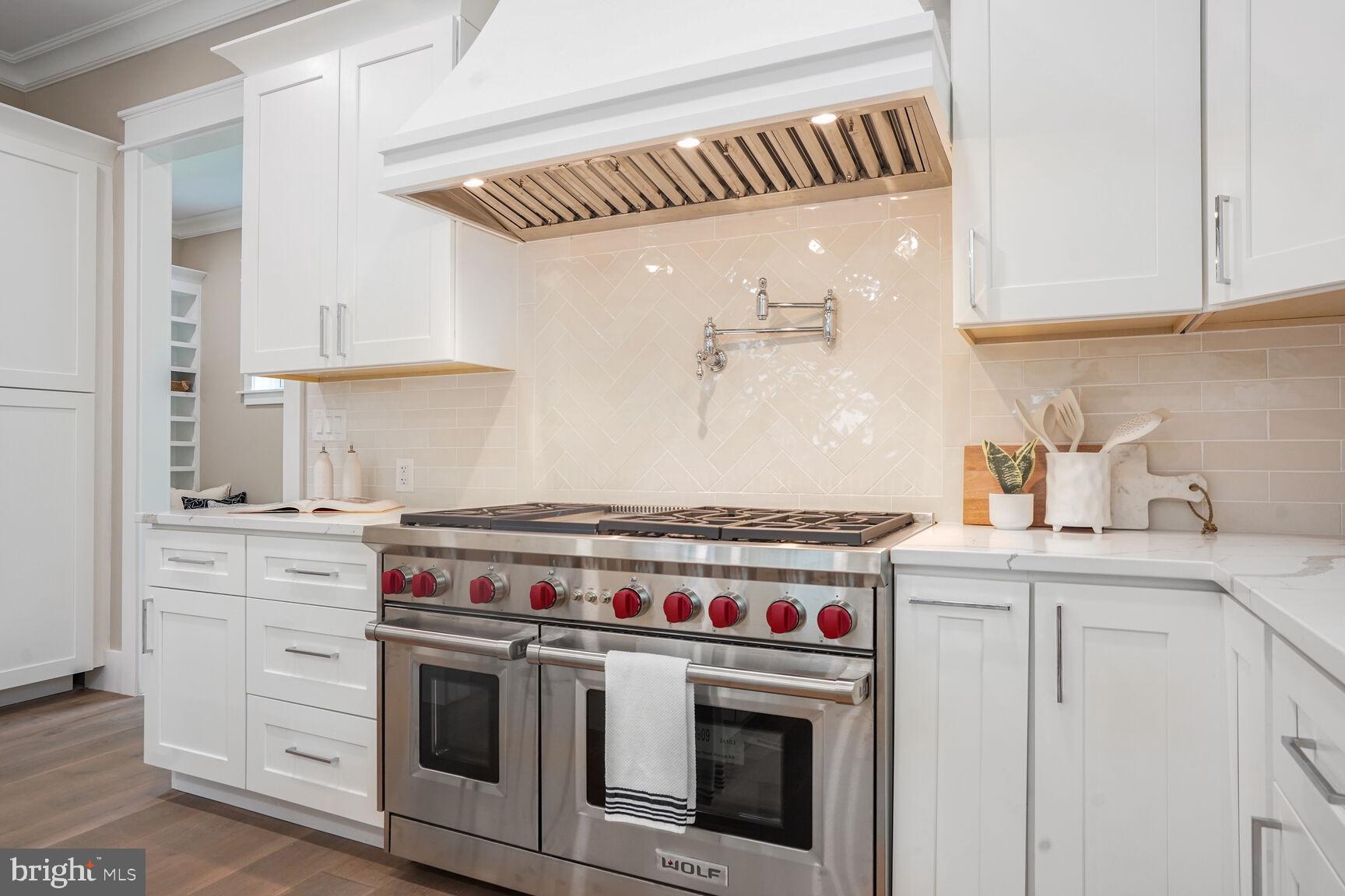 VIENNA WOODS - Residential