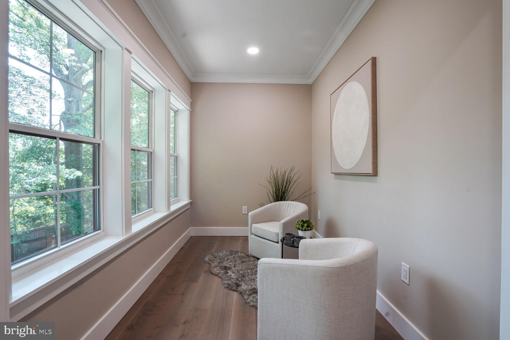 VIENNA WOODS - Residential