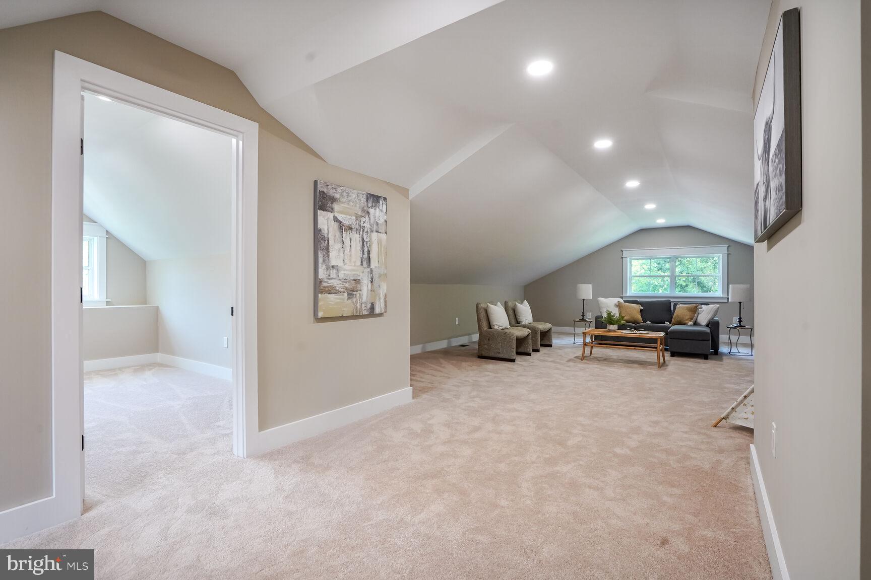 VIENNA WOODS - Residential