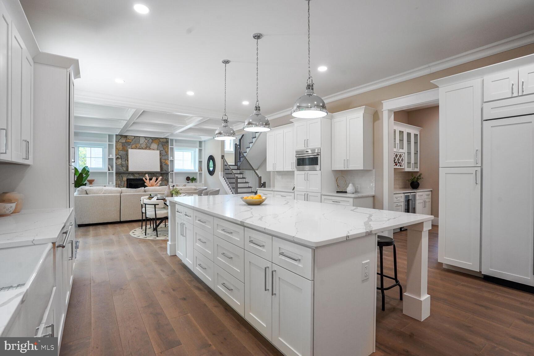 VIENNA WOODS - Residential