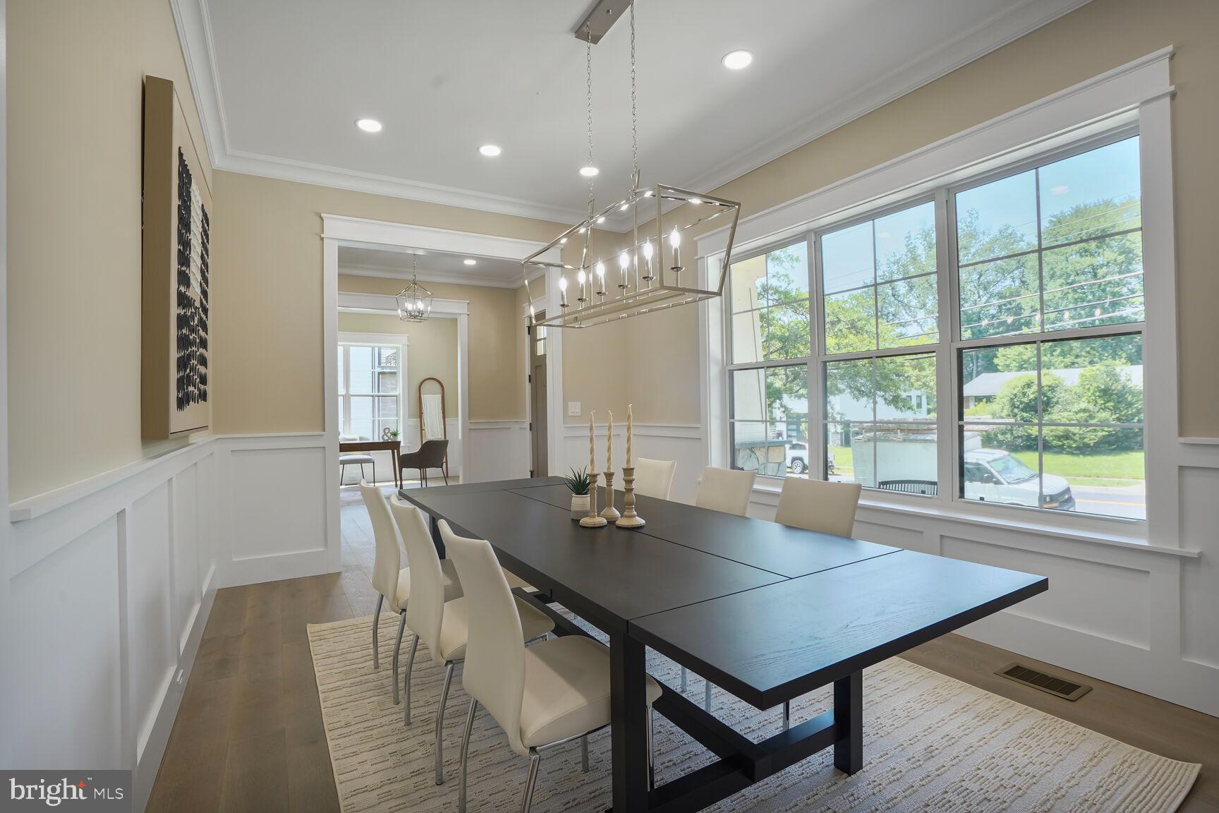 VIENNA WOODS - Residential