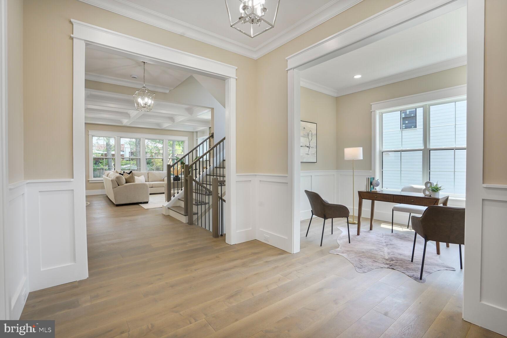 VIENNA WOODS - Residential