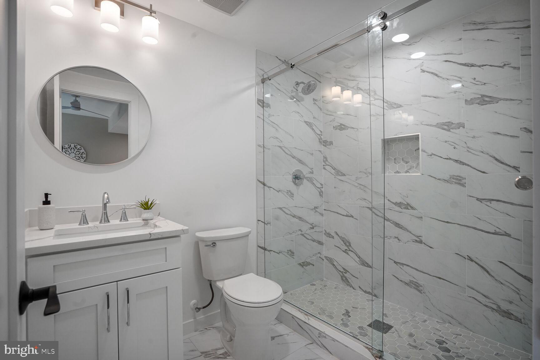 VIENNA WOODS - Residential