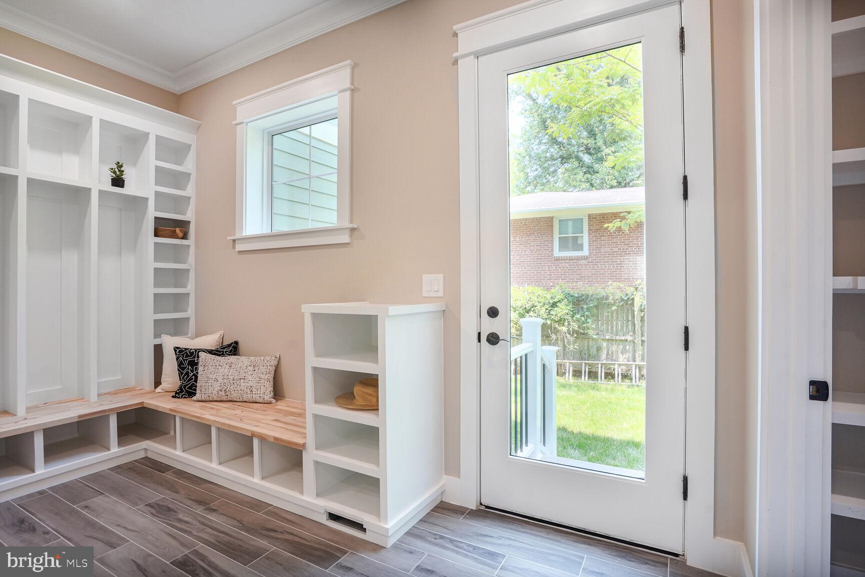 VIENNA WOODS - Residential