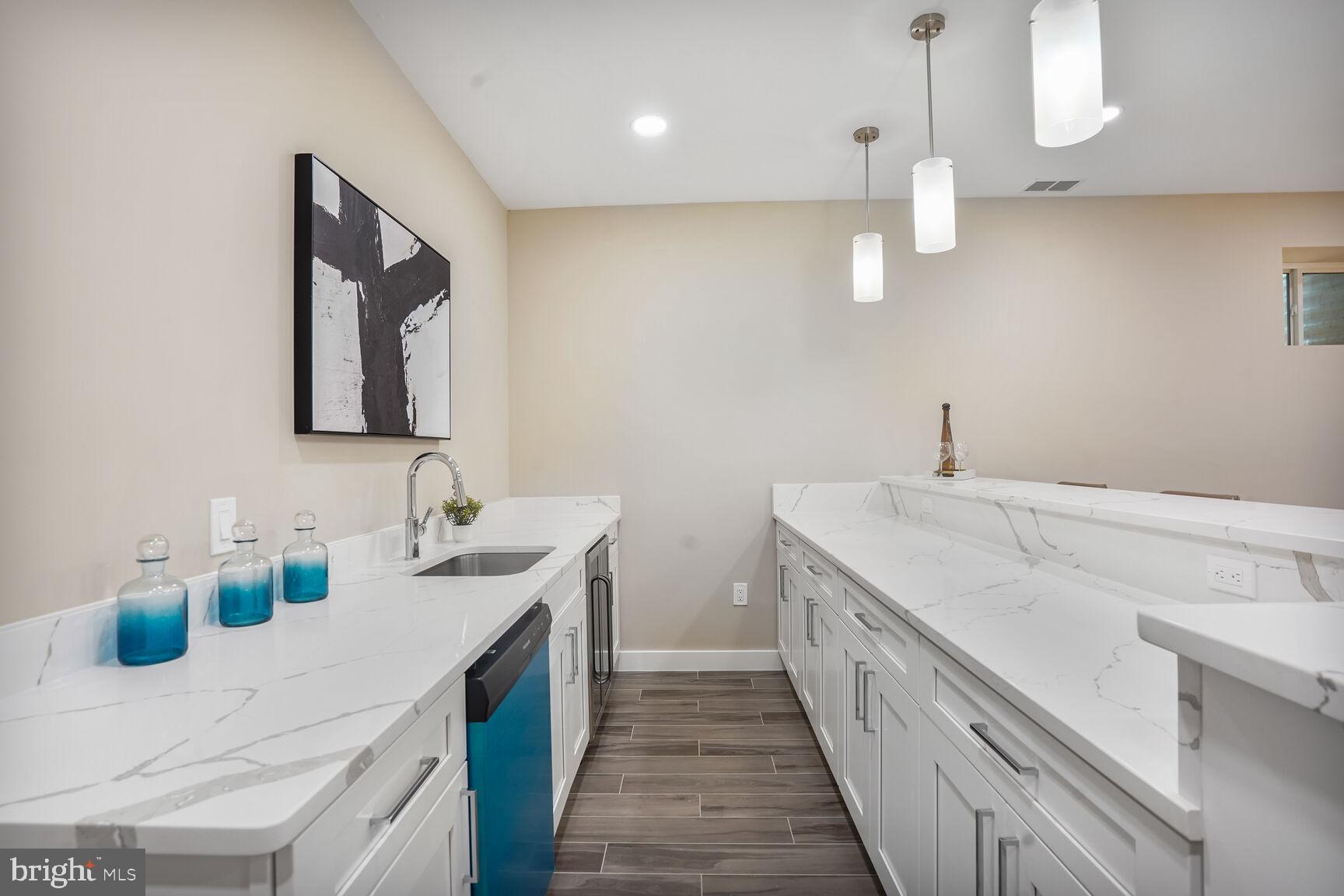 VIENNA WOODS - Residential