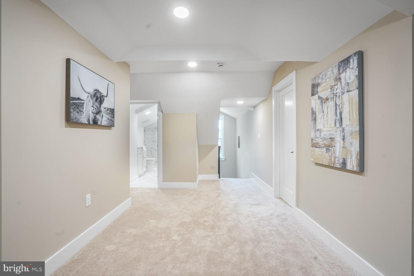 VIENNA WOODS - Residential