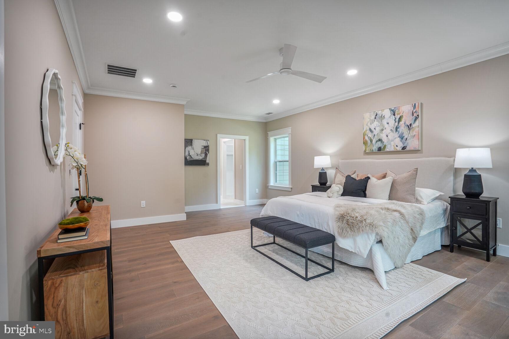 VIENNA WOODS - Residential