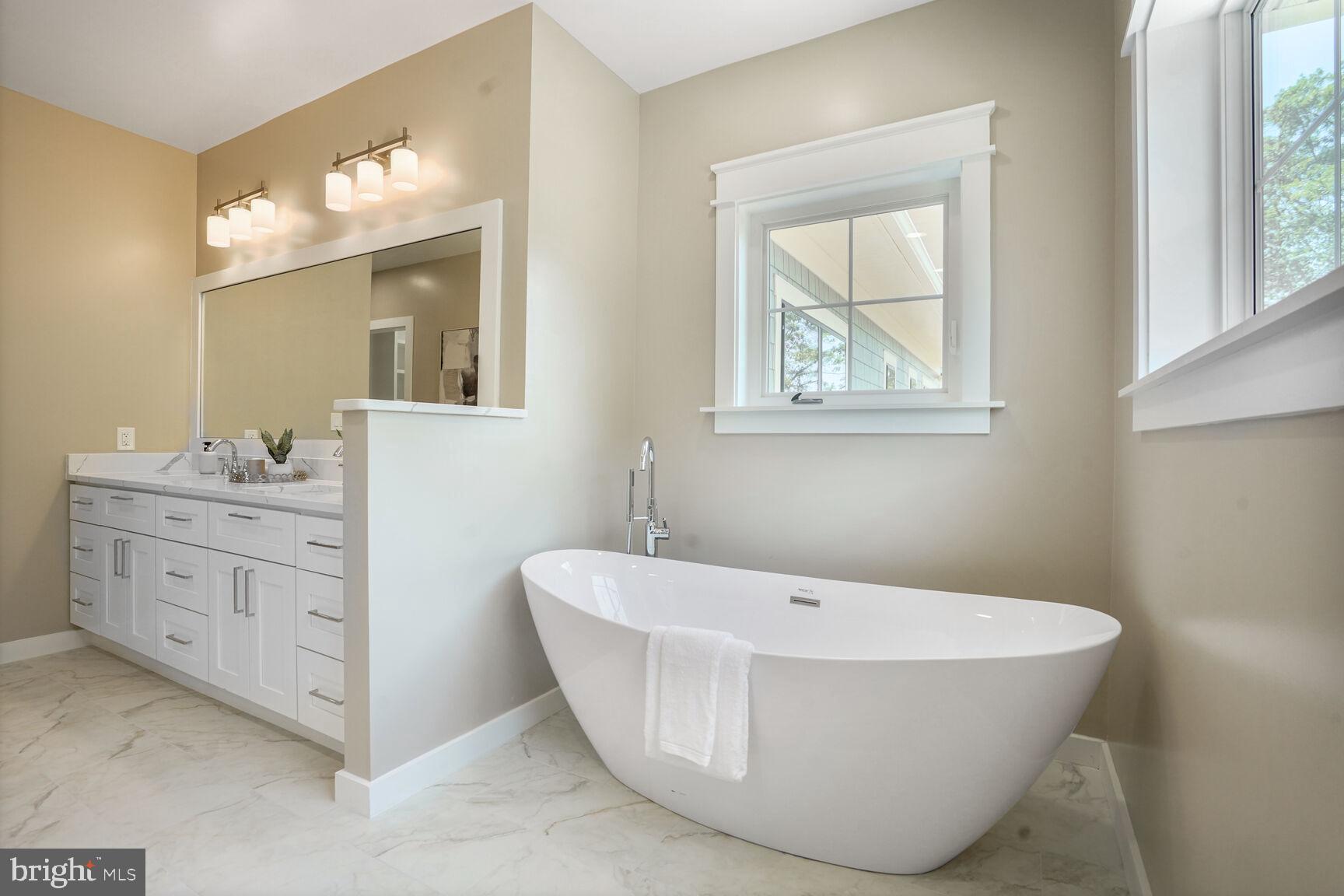 VIENNA WOODS - Residential